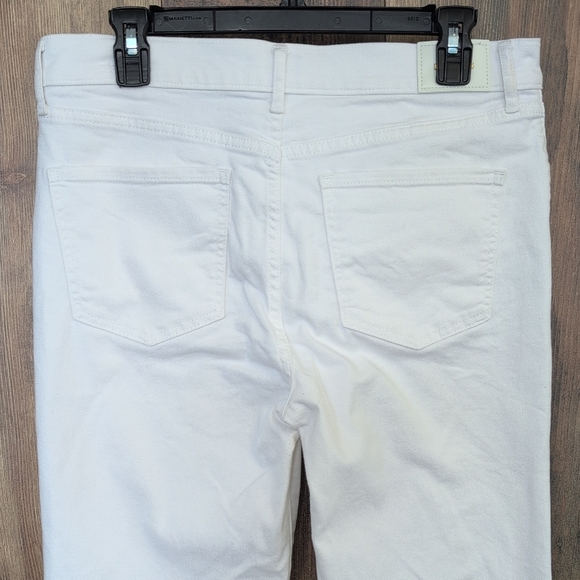 Express Denim - Express Women's Crisp White Mid Rise 70s Flare Jeans 8L P247